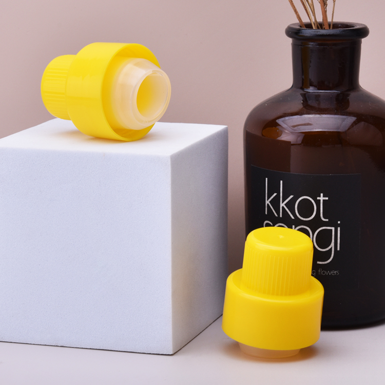 38-миллиметровая желтая пластиковая крышка для стирального порошка из полипропилена