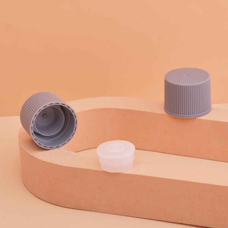 Поставка производителя. Очистка и уход за кожей. Герметичная пластиковая винтовая крышка 24/410 с верхним штифтом. 