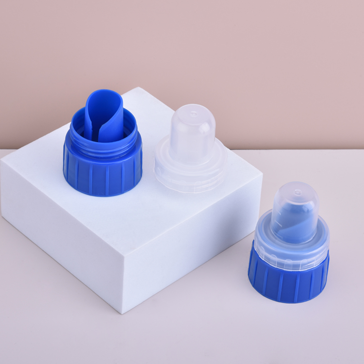 Синий колпачок для стирального порошка 38 мм с градуированной линией. Производители высококачественных пластиковых чехлов оптом оптом.