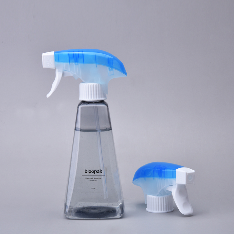 Уникальный триггерный распылитель емкостью 1,3 куб.см, химически стойкий флакон