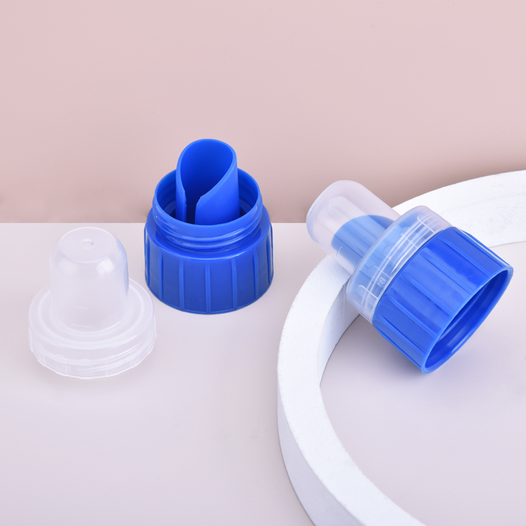 Синий колпачок для стирального порошка 38 мм с градуированной линией. Производители высококачественных пластиковых чехлов оптом оптом.