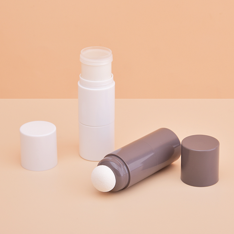 Круглый тюбик для консилера с двумя головками и силиконовой насадкой-кистью