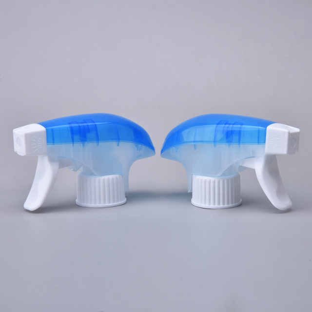 Уникальный триггерный распылитель емкостью 1,3 куб.см, химически стойкий флакон