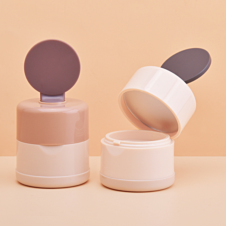 Пудровые румяна, консилер в тюбике с кисточкой