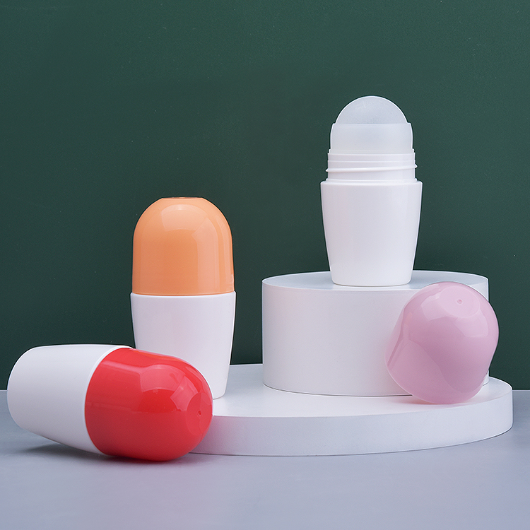 Бутылка с круглым роликом емкостью 50 мл и полиэтиленовым держателем